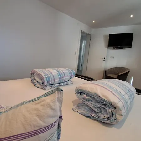 Sunnseita Paznaun Apartman Langesthei